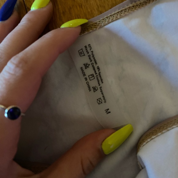 🛍️ 4/$25 Bikini bottoms - Picture 2 of 2